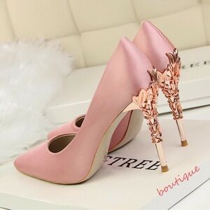 Blush Satin Bridal Shoes, Pointed Toe with Rose Gold Filigree Vine Heel.